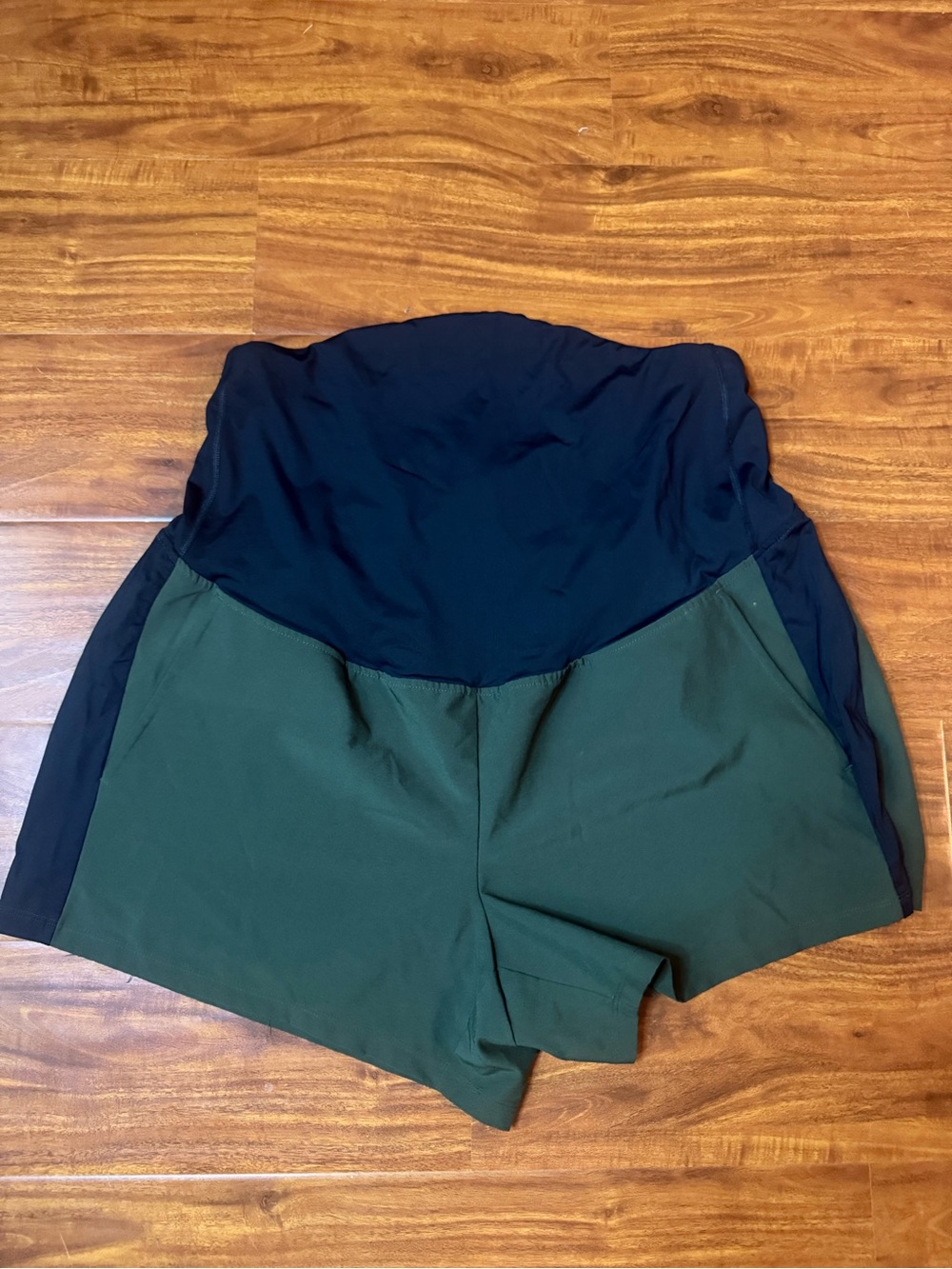 Maternity High-Waist Two-Tone Women's Shorts - Forest Green & Black